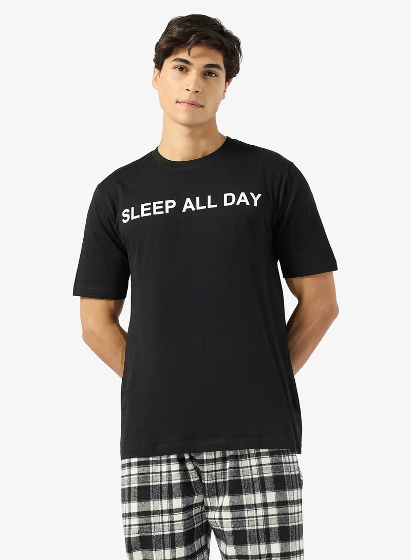 Seventy Five  Regular fit tee and Pant set for Men | Best Price UAE